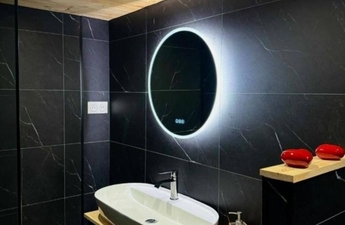 Bouxieres-aux-Dames Apartment | Romantic room near Nancy