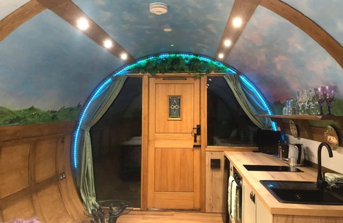 Barnstaple Cabin | Romantic Rural Break In Countryside Castle Grounds