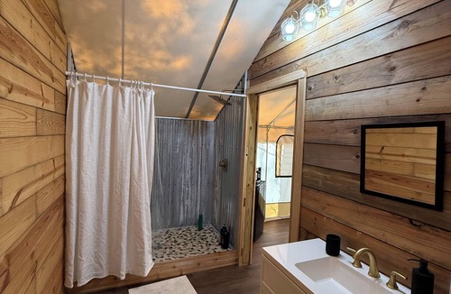 Live Oak RV Rental | Romantic Safari Tent Private Bath Fire Pit