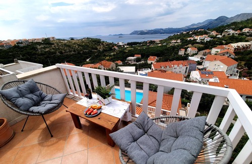 Cavtat Apartment | Romantic sea view apartment 2 with pool