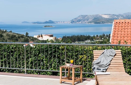 Cavtat Apartment | Romantic sea view apartment 2 with pool