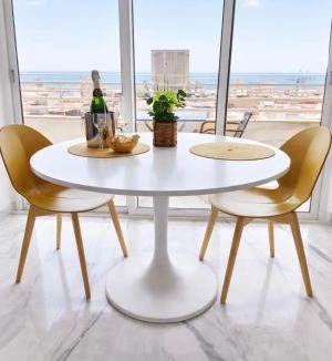Ensanche Diputacion Apartment | Romantic Sea View Studio with Jacuzzi in Alicante Center