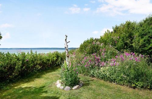 Egsmark Strand House | Romantic Seaside Cottage With Panoramic Views Just 20 Meters From The Beach