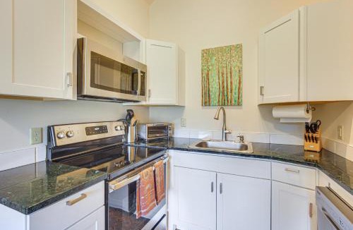 Rochester House | Romantic, Secluded Vermont Getaway with Hot Tub