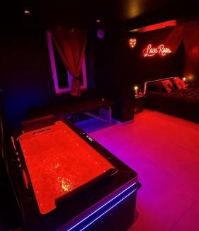 Amilly House | Romantic stay