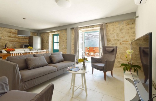 Zaostrog House | Romantic stone villa with heated pool