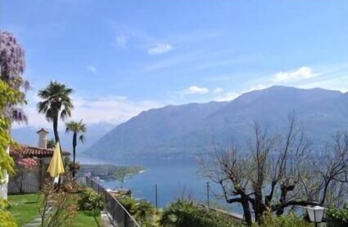 Ronco sopra Ascona House | Romantic Studio with magnificent View of Lago Maggiore & Alps