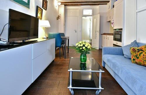 Bonne-Nouvelle Apartment | Romantic studio in center of Paris