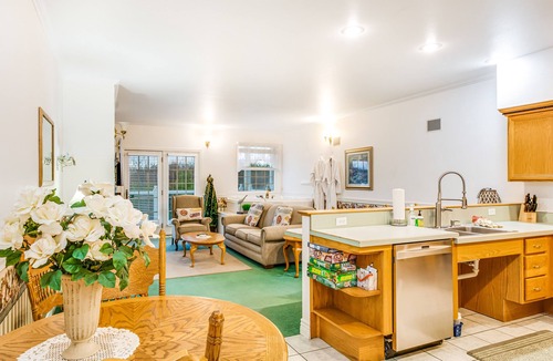 Ocean Shores Condo | Romantic suite w/fireplace, jetted tub & full kitchen