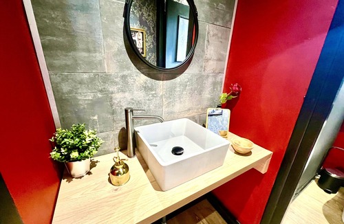 Calais City Center Apartment | Romantic suite with escape game