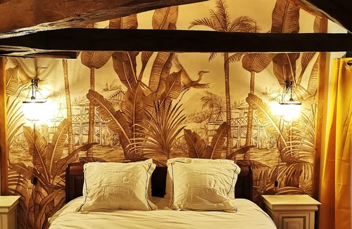 Confolens Apartment | Romantic Suite with Jacuzzi