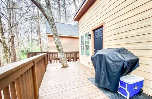 Clarks Hill House | Romantic Treehouse Paradise