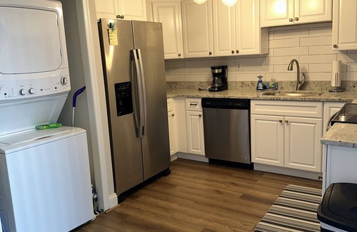 Crofton Condo | Romantic Two Bedroom Condo