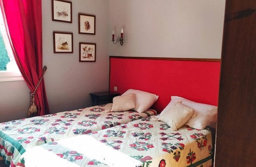 Fillols Villa | Romantic villa with mountain views