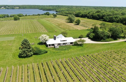 Little Compton House | Romantic Vineyard Retreat