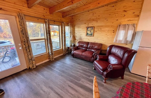 Onalaska Cabin | Romantic waterfront cabin #2, Lake Livingston TX