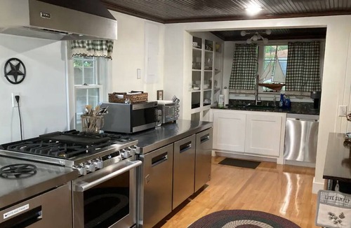 North Windham Cottage | Romantic Waterfront Cottage in Maine