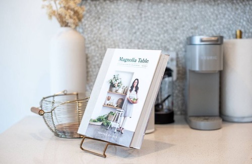 White Lake House | Romantic Waterfront Getaway with an optional MotorBoat