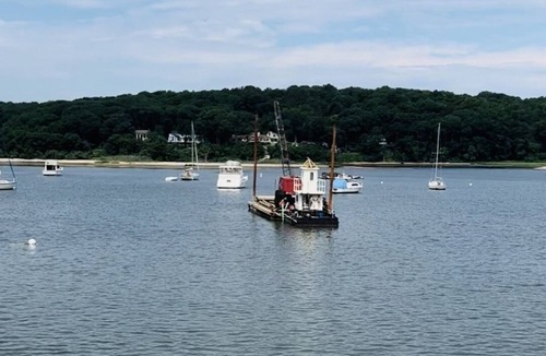 Northport Apartment | Romantic Waterfront Studio— 5 min from the Village Waterfront!!