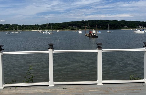 Northport Apartment | Romantic Waterfront Studio— 5 min from the Village Waterfront!!