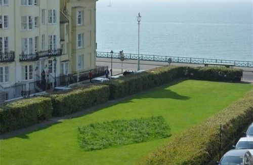 Kemptown Apartment | Romantic with Sea View Sleeps 2-4