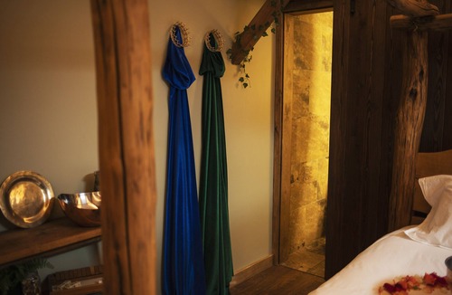 Layer de la Haye Cabin | Romantic Woodland Cabin