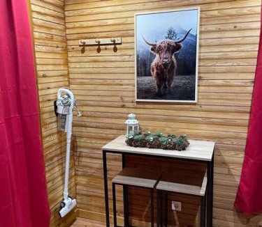 Arthon Ski Chalet | Romantique chalet avec sauna et jacuzzi extérieur