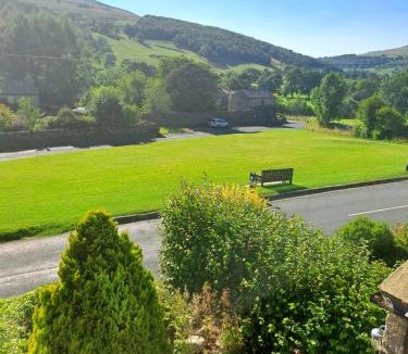 Buckden Bed & Breakfast | Romany Cottage B&B