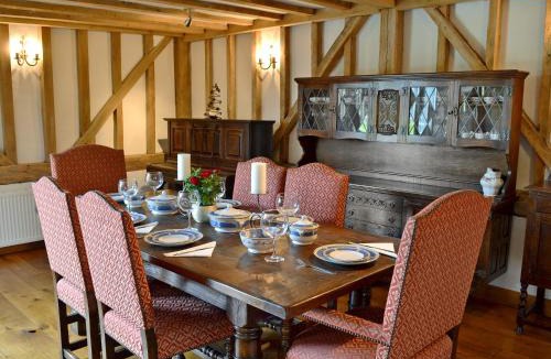 Abbess Roding House | Romden Barn