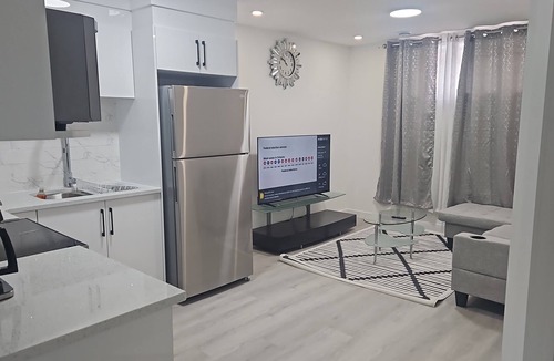 Southwest Calgary Apartment | Rome Sweet Home 2