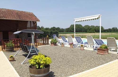 Larreule House | ROMEO - Beautifully Restored Barn With A Large Pool