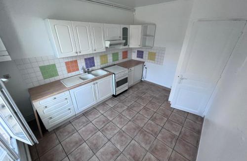 Lamorlaye Apartment | Romeo patricia