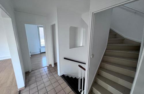 Lamorlaye Apartment | Romeo patricia