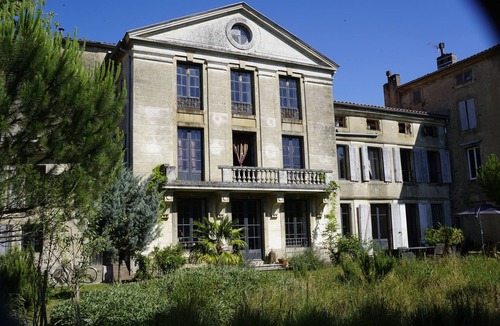Chalabre Apartment | Romy's Room - ensuite in shared Village Chateau