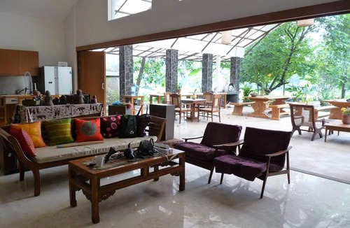 Lembang Bed & Breakfast | Ronia Mountain Villa Lembang