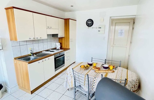 Forges-les-Bains Apartment | Ronsard