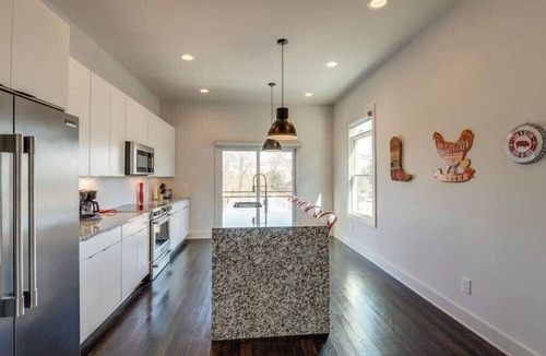 Hadley - Washington Condo | Roof Deck | Garage Parking | 10 Mins to Broadway