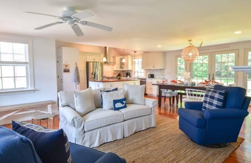 South Chatham House | Roof Deck, Walk to Forest Beach, Fire Pit!