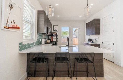Mahncke Park House | Roof Top Deck/3 BR Su