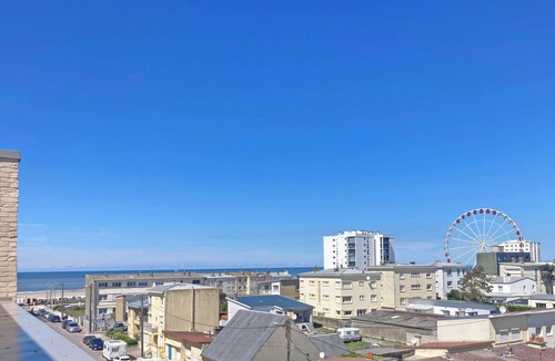 Berck-sur-Mer Apartment | Roof top lighthouse and sea view