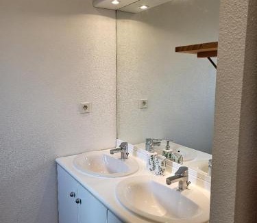 Parilly Apartment | ROOFTOP 3 CHAMBRES, TERRASSE, GARAGE