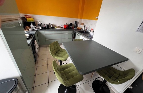 Le Kremlin-Bicetre Apartment | Rooftop Avec 3 Chambres, 90m2 Terrasse, vue Paris/tour Eiffel . 5min du Métro7