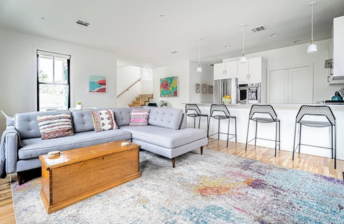 Foster Heights House | Rooftop Deck 5 Mins to Downtown