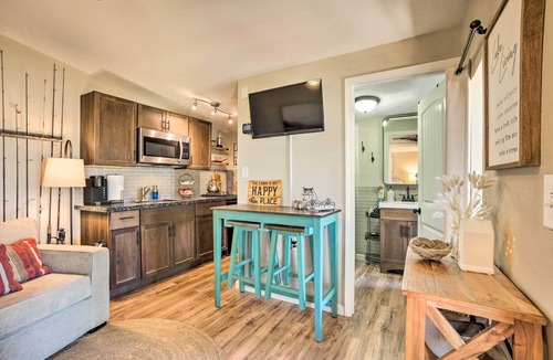Willis Cabin | Rooftop Deck + Lake Cabin w/Swim-Dock