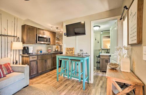 Willis House | Rooftop Deck + Lake Cabin w/Swim-Dock
