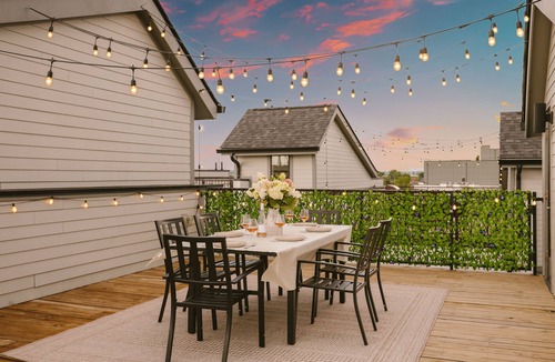 Buena Vista House | Rooftop Fire pit King SmartTVs Washer/Dryer 6min to Broadway 3min to Germantown