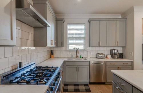 Edgehill House | Rooftop Fun! Walk to the Gulch/12st S nr Broadway!