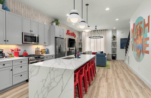 Katie Hill Neighborhood House | Rooftop + Hot Tub + Game Room