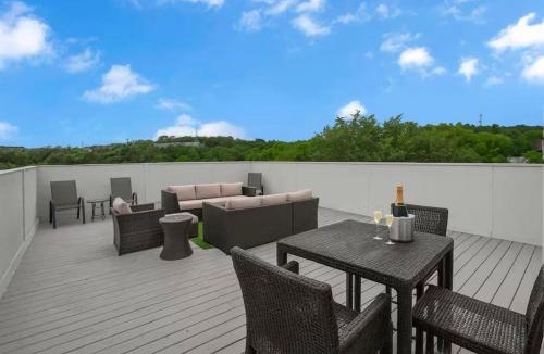 Haynes Area House | Rooftop, Large Backyard, Fire Pit, Near Downtown