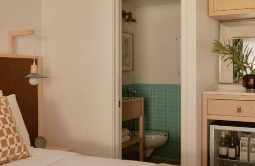 San Jacinto Hotel | Rooftop Lounge, Balcony & 2 Queens | Near Beach, Dining & Pier